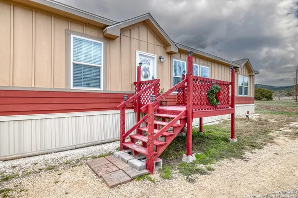 $325,000 | 1189 Cr 350 Concan Tx 78838, Concan, TX 78838