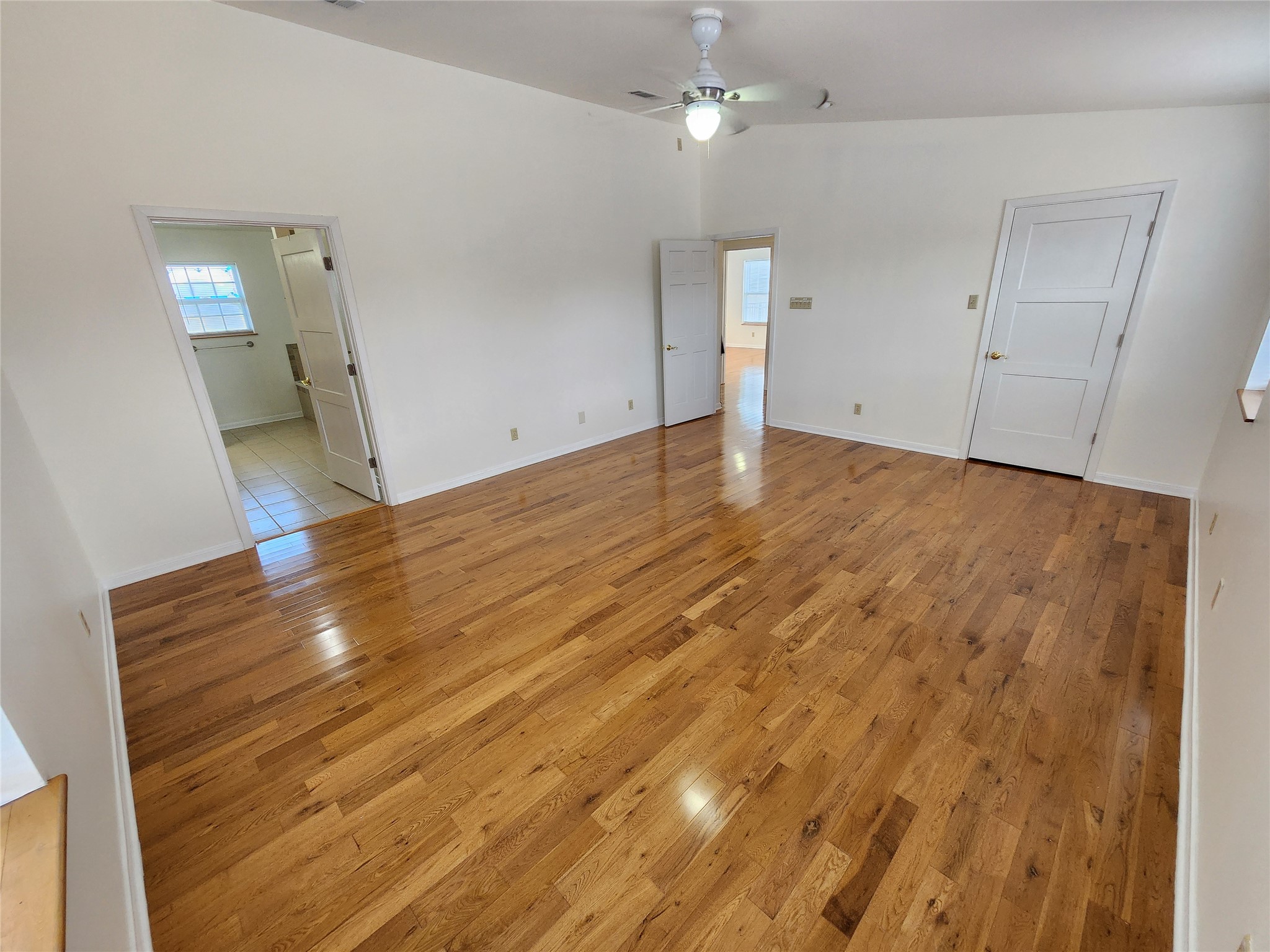 500 Spring Creek Road Florence, TX 76527 - Photo 28 of 38 Large primary bedroom with large bath
