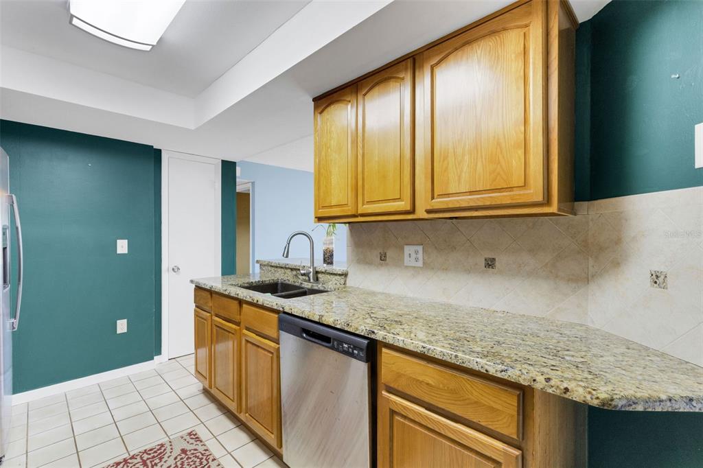 2025 Sylvester Road, Unit N110 Lakeland, FL 33803 - Photo 12 of 36