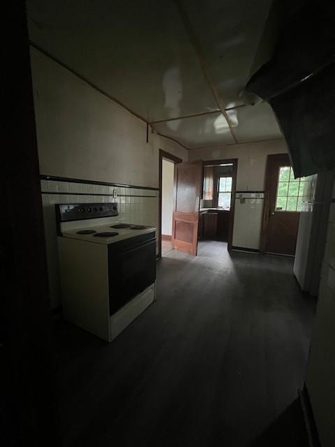 1208 Negley Street Farrell, PA 16121 - Photo 5 of 10