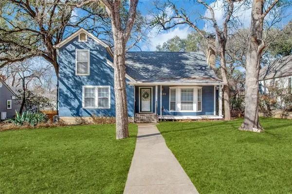 $2,700 | 1405 Bluebonnet Drive, Fort Worth, TX 76111
