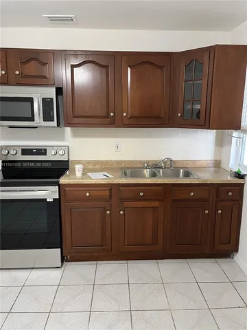$2,600 | 12021 Southwest 191st Street, Unit 2, Miami, FL 33177
