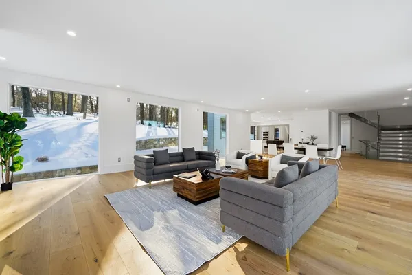 $3,950,000 | 7 Whipple Road, Lexington, MA 02420