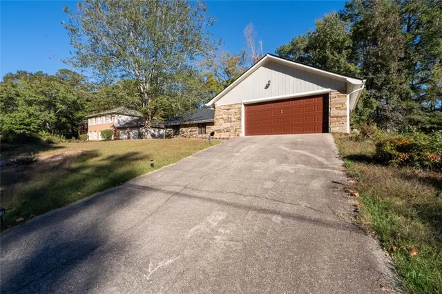 $299,000 | 5934 South Deshon Court, Lithonia, GA 30058