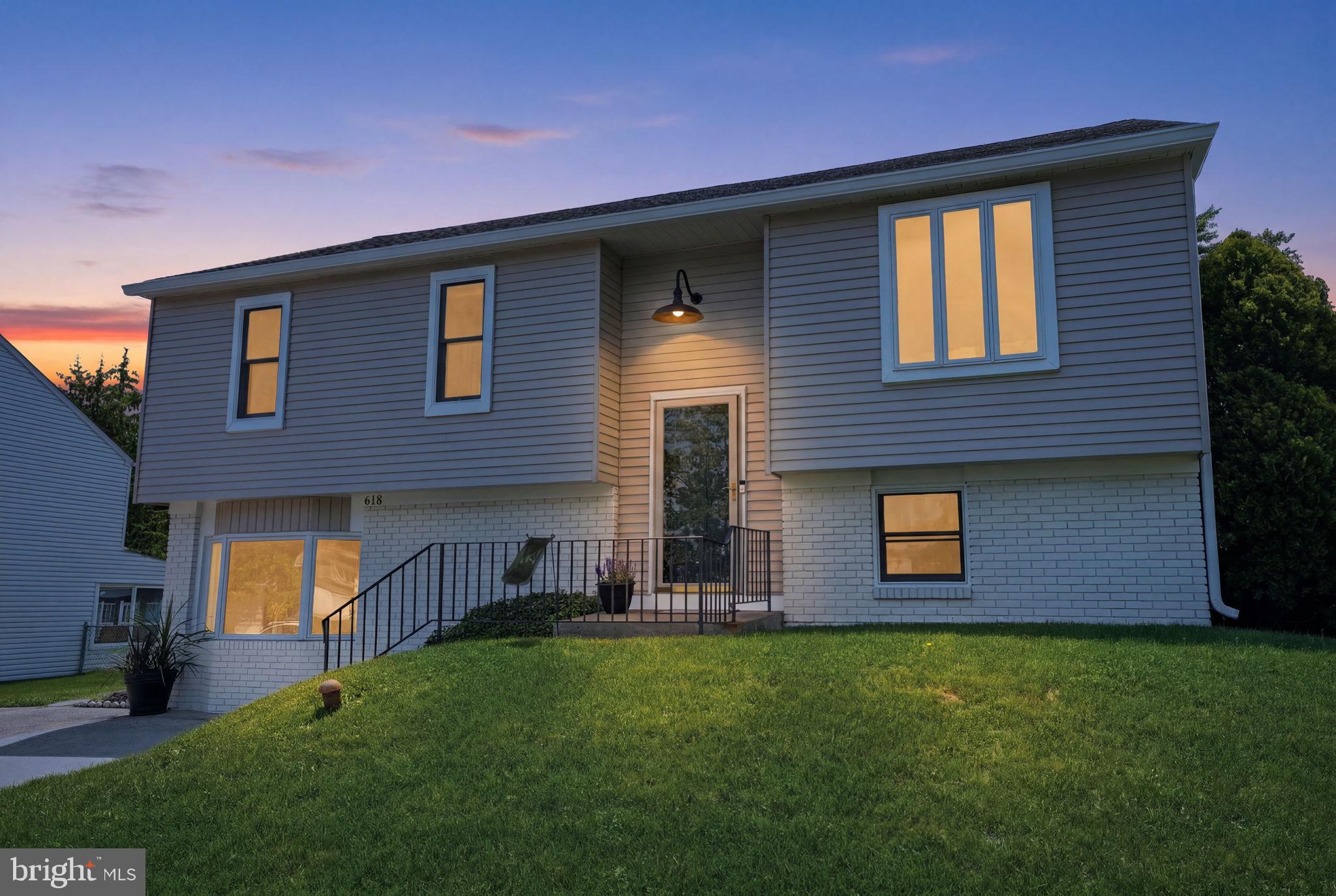 618 South Oxford Valley Road Fairless Hills, PA 19030 - Photo 2 of 36
