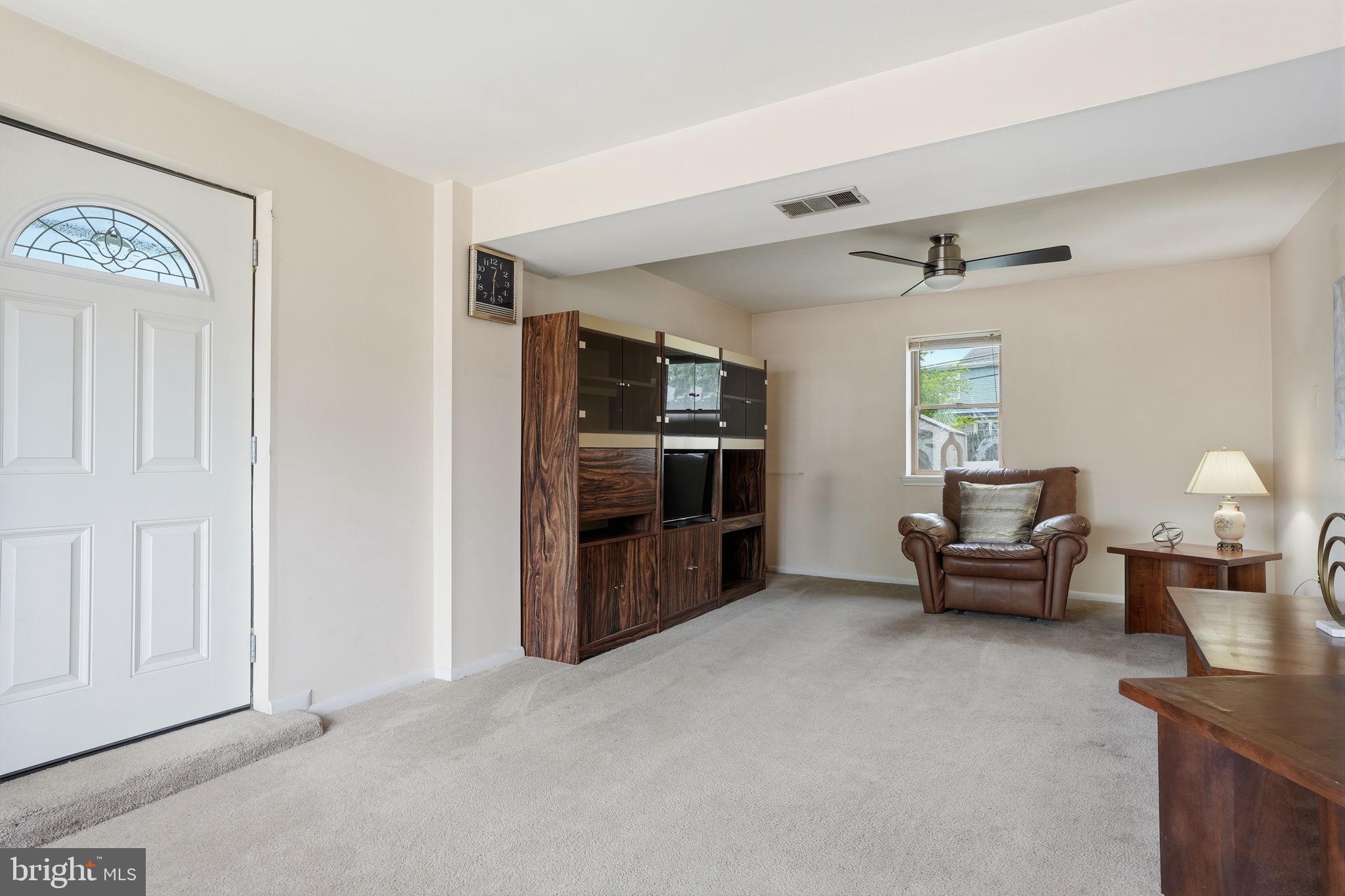 618 South Oxford Valley Road Fairless Hills, PA 19030 - Photo 23 of 36