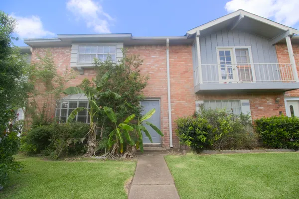 $184,900 | 6393 South Briar Bayou Drive, Houston, TX 77072