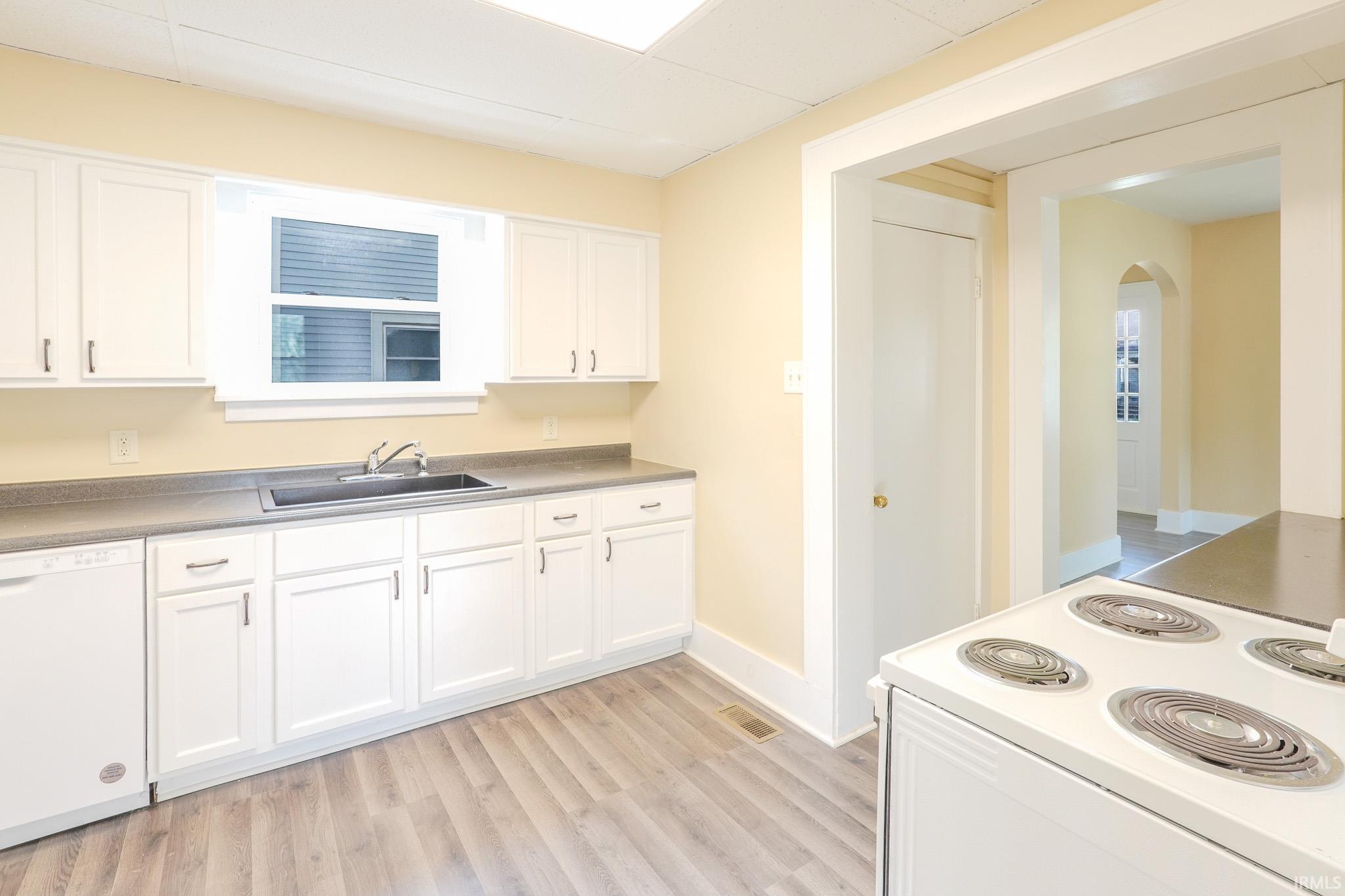 832 Hamilton Avenue Fort Wayne, IN 46806 - Photo 11 of 24