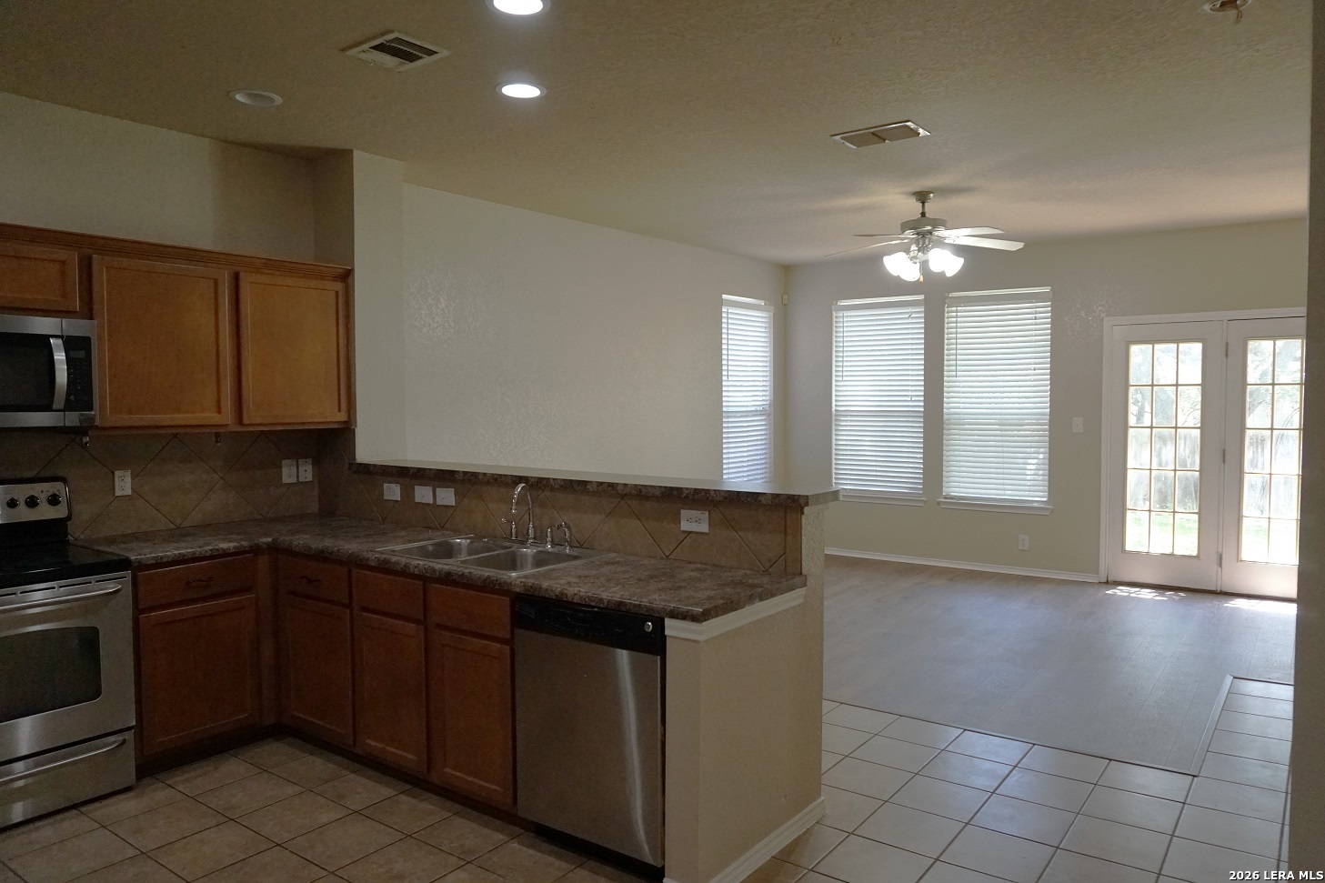 26610 Sparrow Ridge San Antonio, TX 78261 - Photo 7 of 34