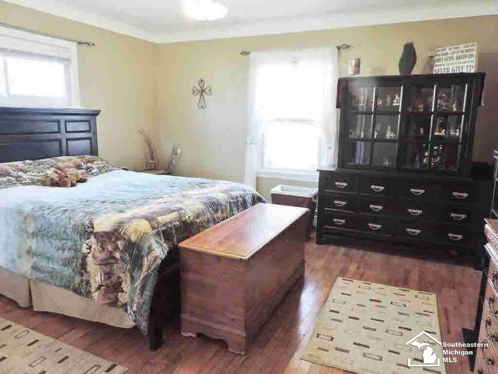 1251 West Temperance Road Temperance, MI 48182 - Photo 15 of 25 20434165-14.JPG