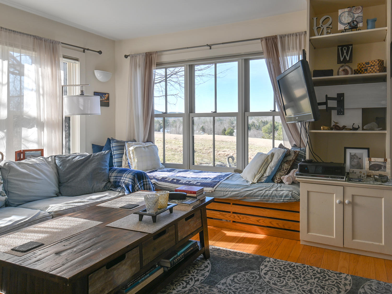 44 Youngs Mountain Road, Unit 3 Bar Harbor, ME 04609 - Photo 23 of 42 Living