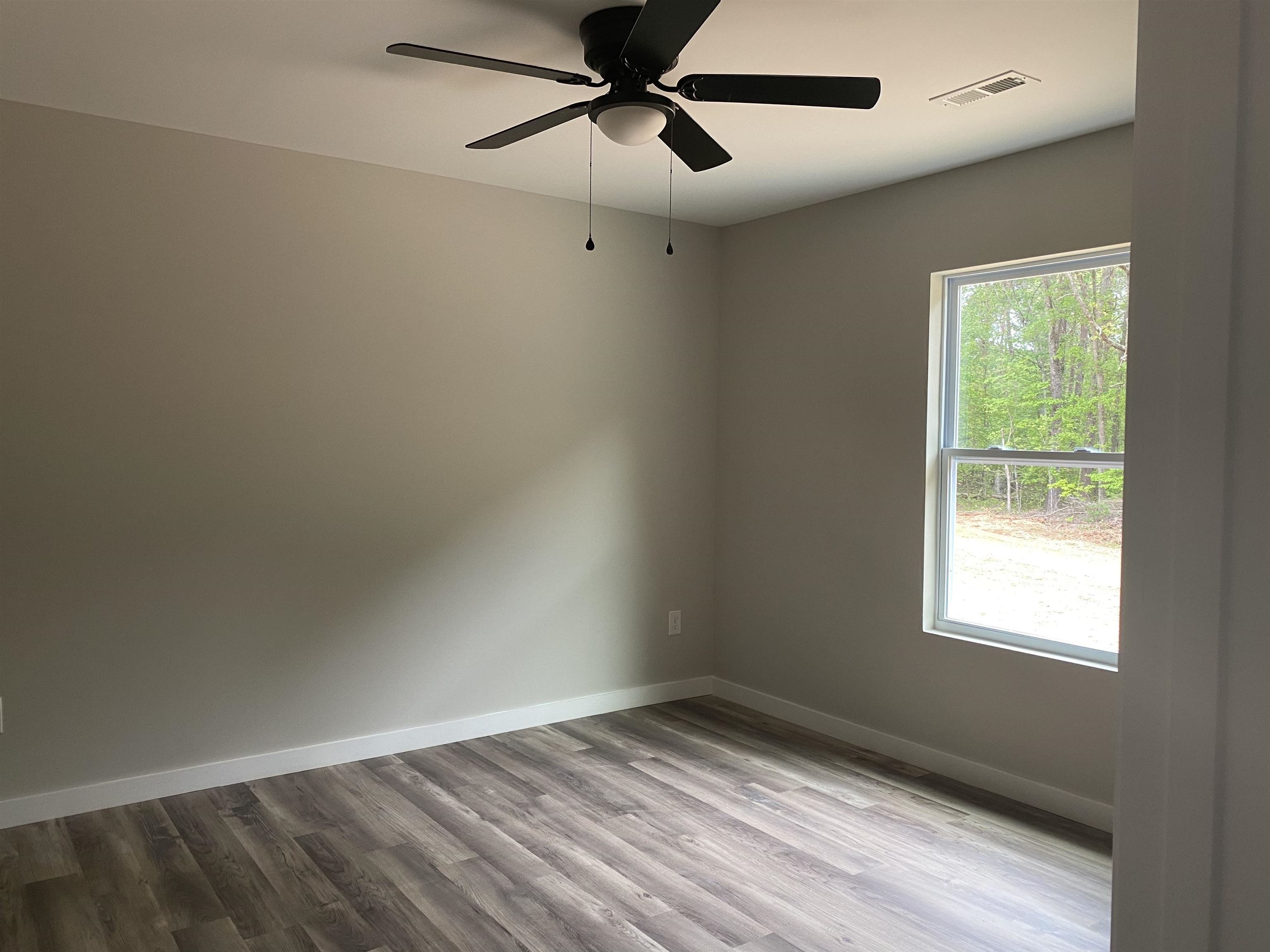 336 Skyline Road Greer, SC 29651 - Photo 5 of 10 Gallery Image 5