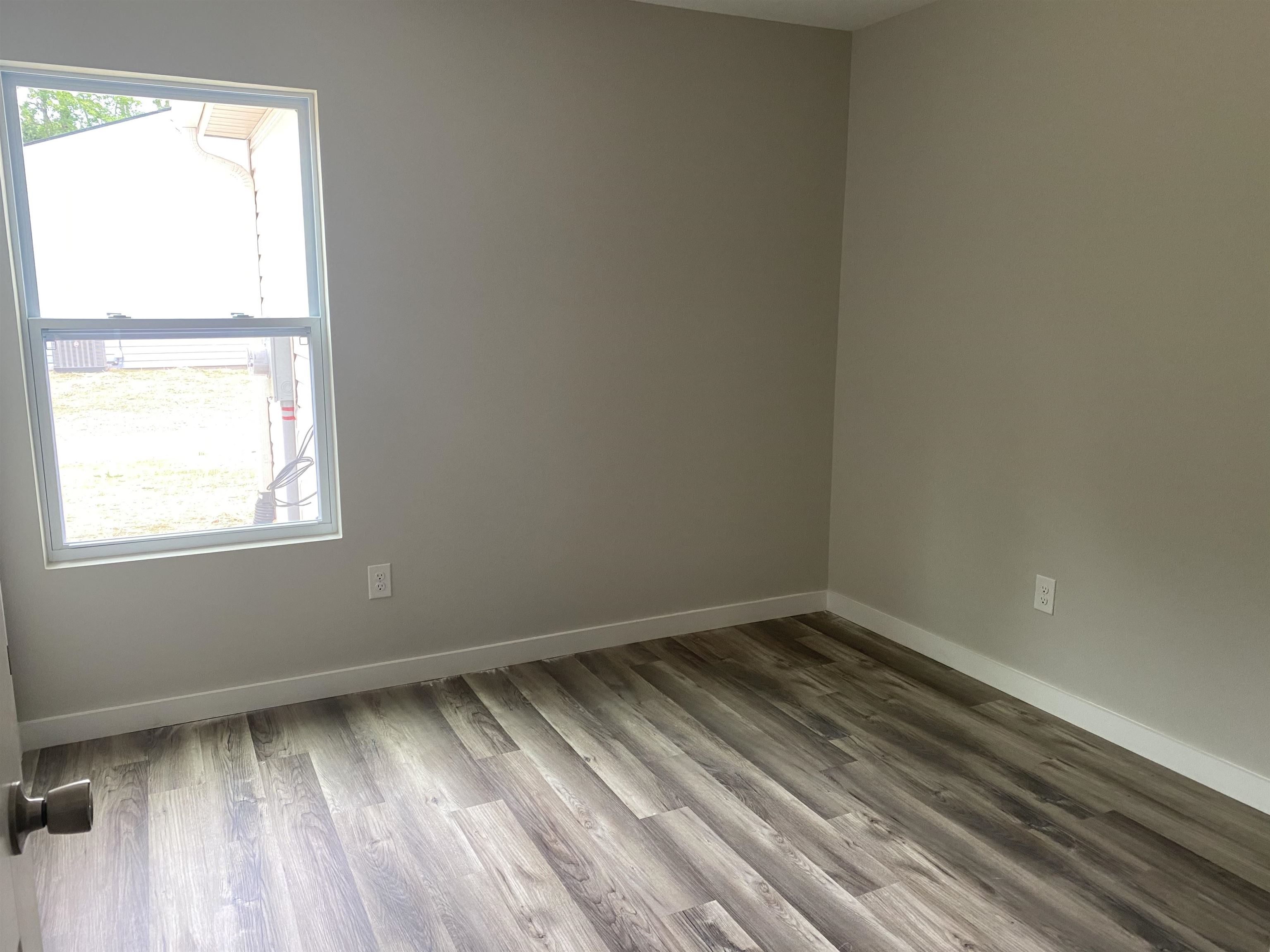 336 Skyline Road Greer, SC 29651 - Photo 9 of 10 Gallery Image 9