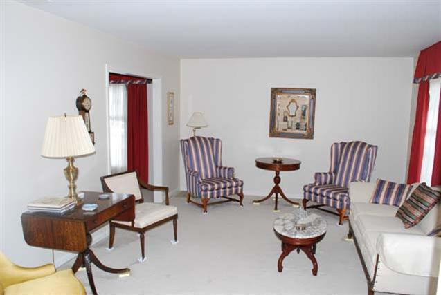 3345 Pepperhill Road Lexington, KY 40502 - Photo 3 of 13 Photo 3