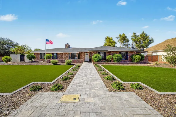 $899,990 | 4130 East Grove Circle, Mesa, AZ 85206