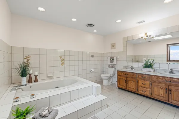 $719,000 | 8115 Pluskota Drive, Orland Park, IL 60462