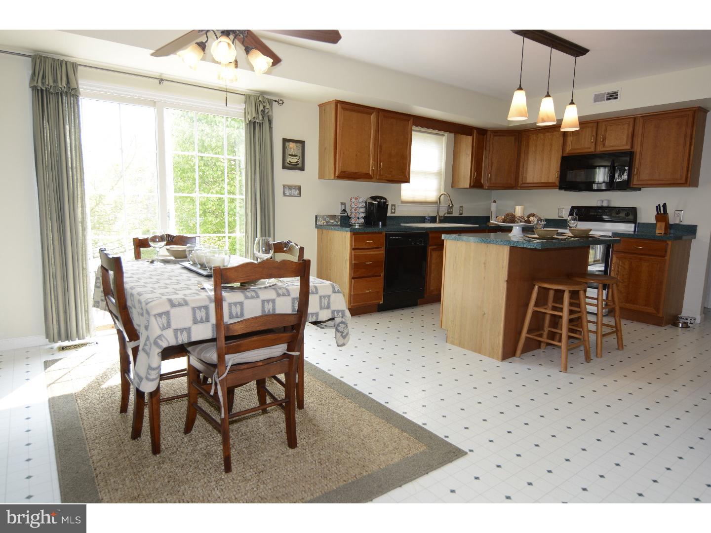 4369 Hillside Road Reading, PA 19606 - Photo 11 of 17 Kitchen