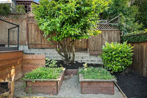 $899,000 | 5945 Majestic Avenue, Oakland, CA 94605