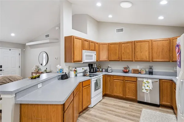 $2,500 | 165 Quail Oaks Circle, Groveland, FL 34736