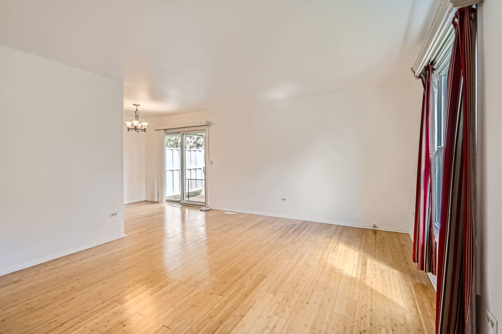 278 Nantucket Harbor Schaumburg, IL 60193 - Photo 2 of 14