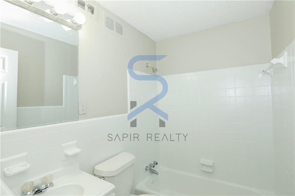 2055 Alison Court Southwest, Unit 7 Atlanta, GA 30311 - Photo 11 of 12