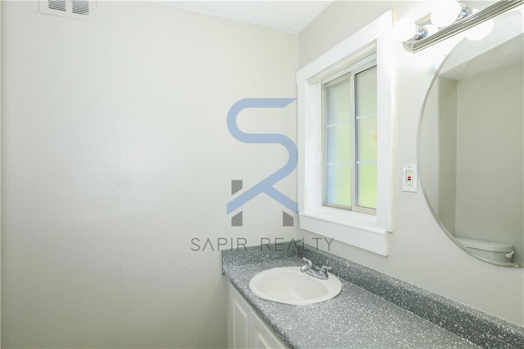 2055 Alison Court Southwest, Unit 7 Atlanta, GA 30311 - Photo 10 of 12