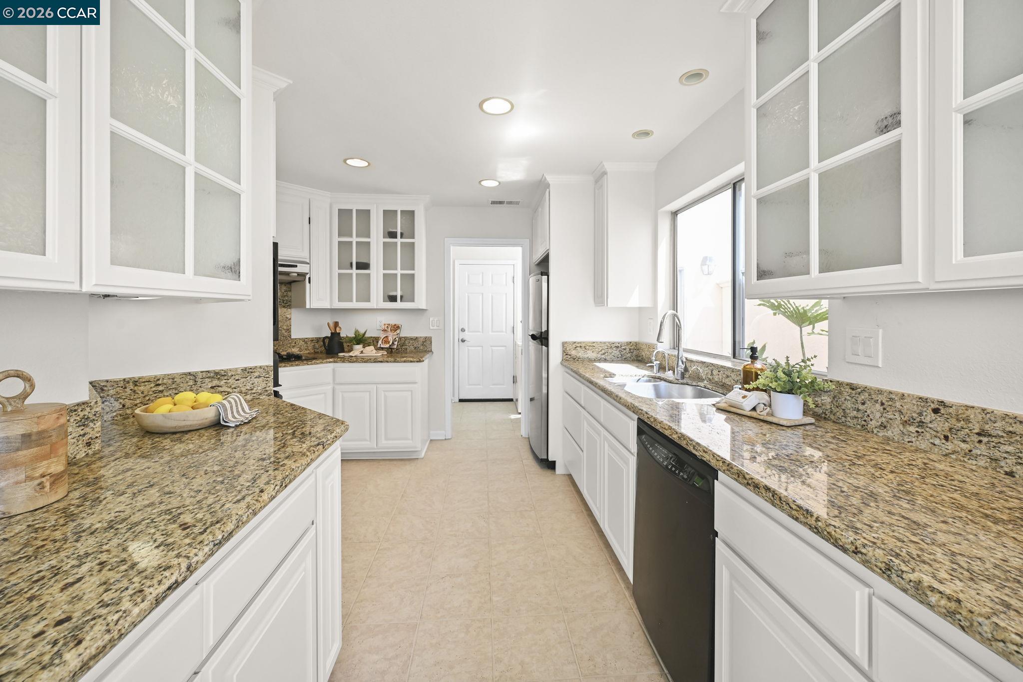 140 Cortona Drive San Ramon, CA 94582 - Photo 14 of 38