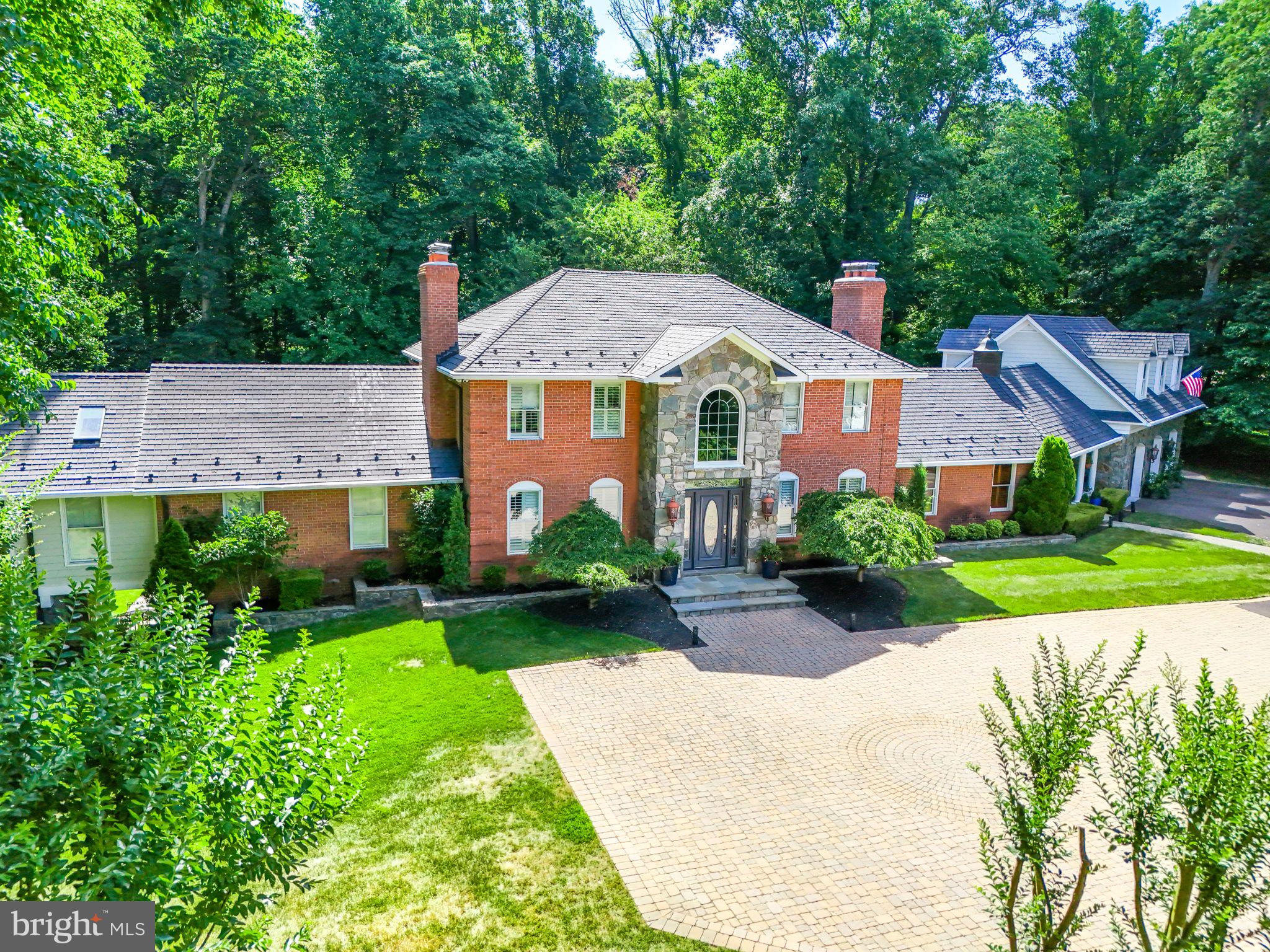 337 River Bend Road Great Falls, VA 22066 - Photo 2 of 92 Front exterior