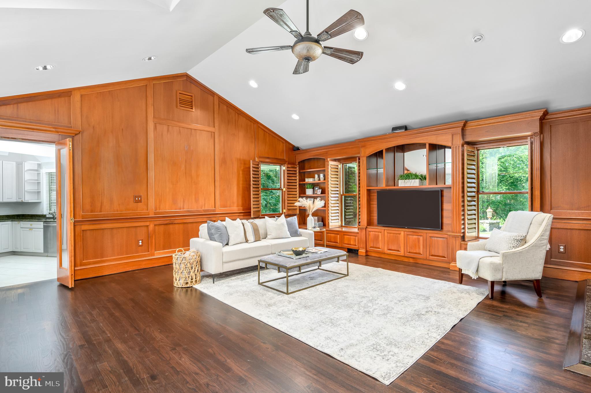 337 River Bend Road Great Falls, VA 22066 - Photo 25 of 92 Great room