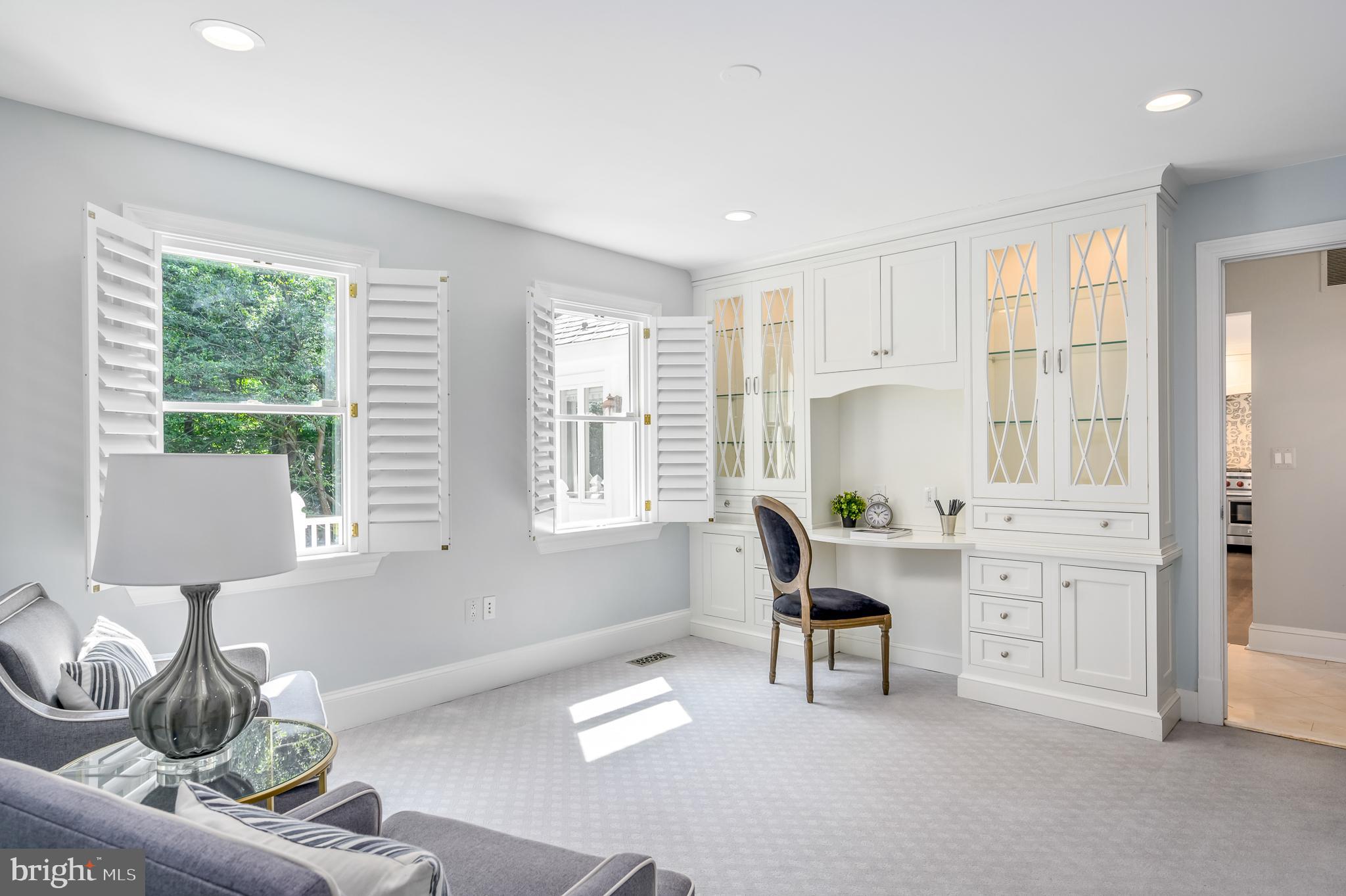 337 River Bend Road Great Falls, VA 22066 - Photo 30 of 92 Primary suite: parlor