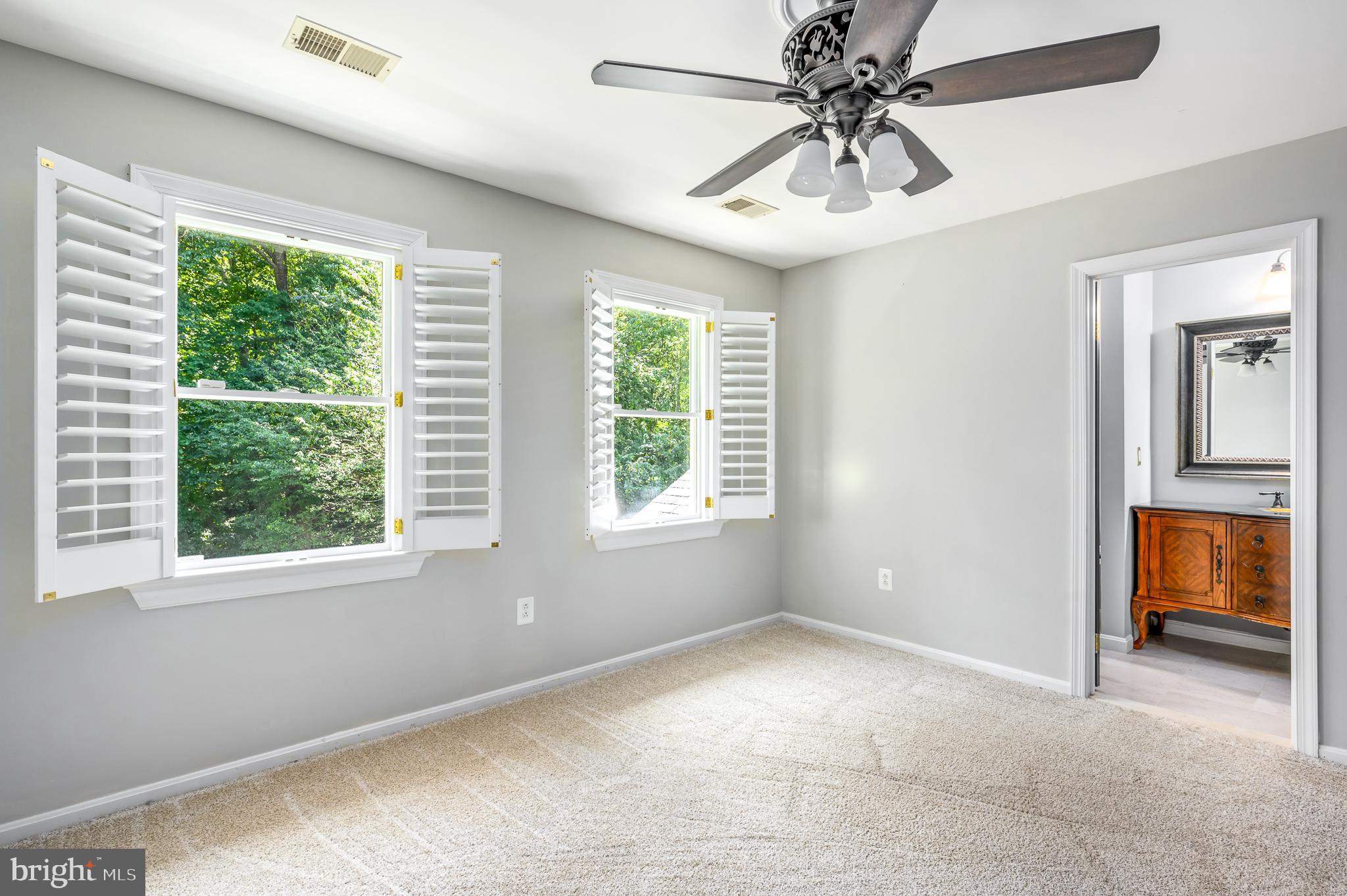 337 River Bend Road Great Falls, VA 22066 - Photo 44 of 92 Bedroom 4 with en-suite bathroom 3