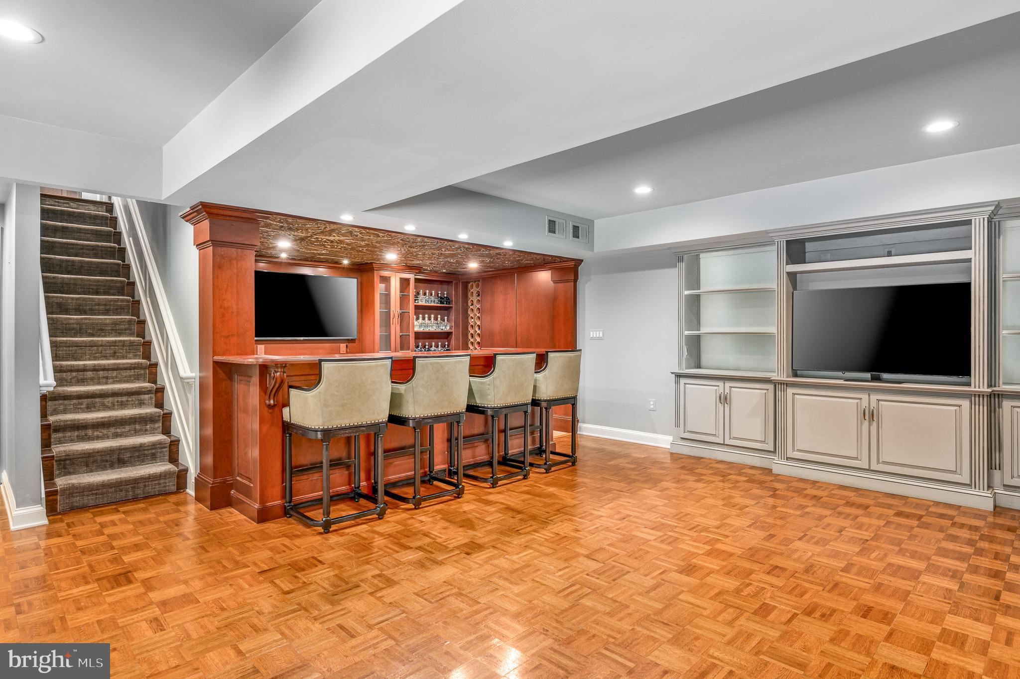 337 River Bend Road Great Falls, VA 22066 - Photo 52 of 92 Wet bar