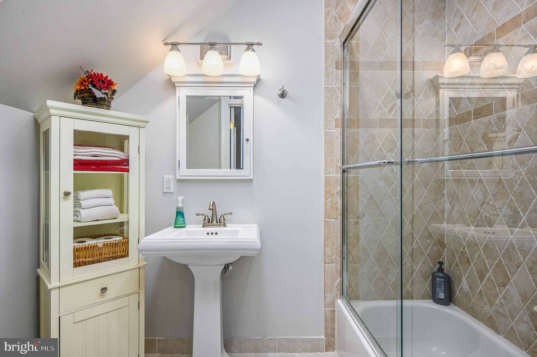 337 River Bend Road Great Falls, VA 22066 - Photo 58 of 92 Bathroom 5 in studio apartment