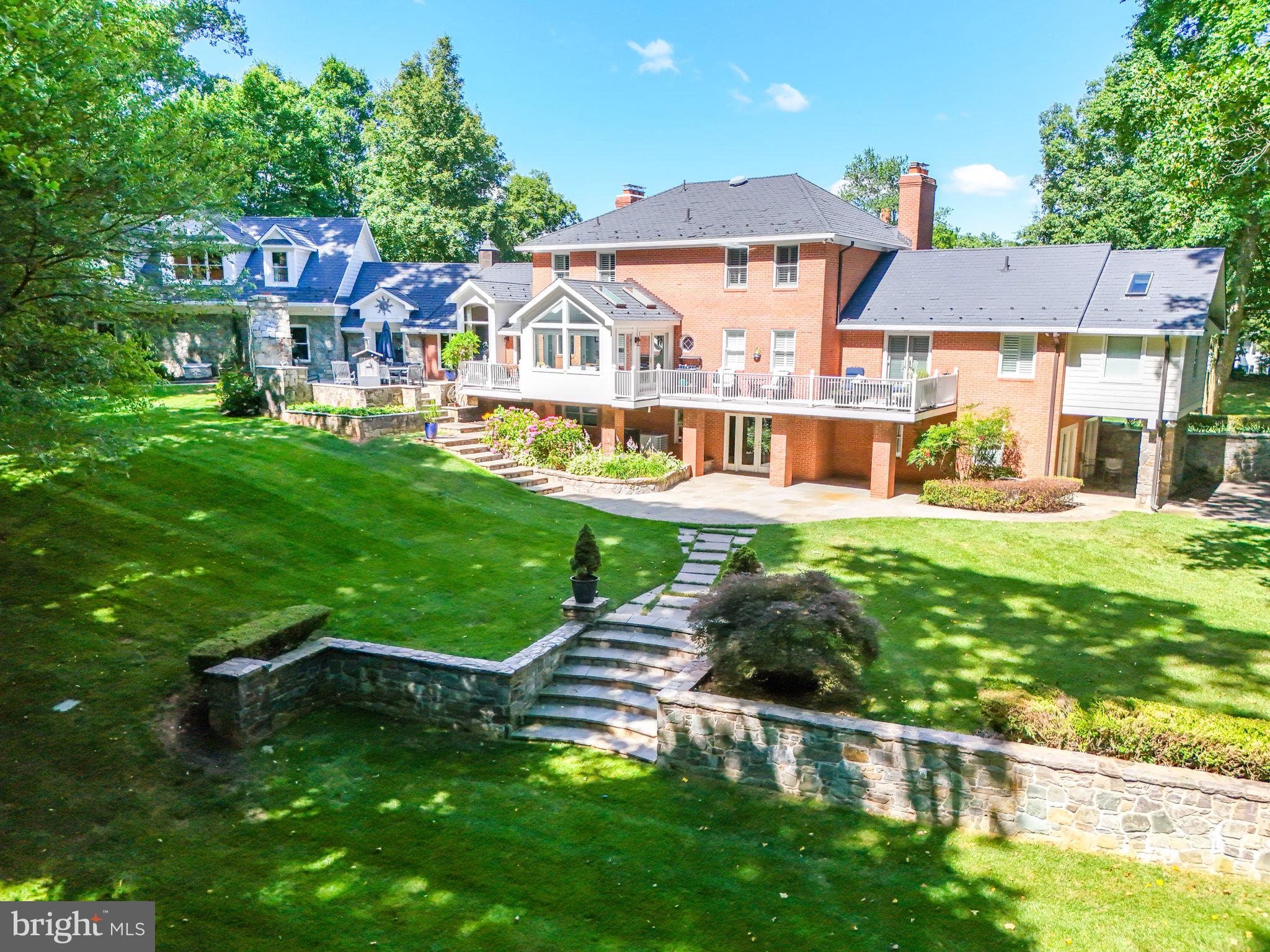 337 River Bend Road Great Falls, VA 22066 - Photo 63 of 92 Back exterior