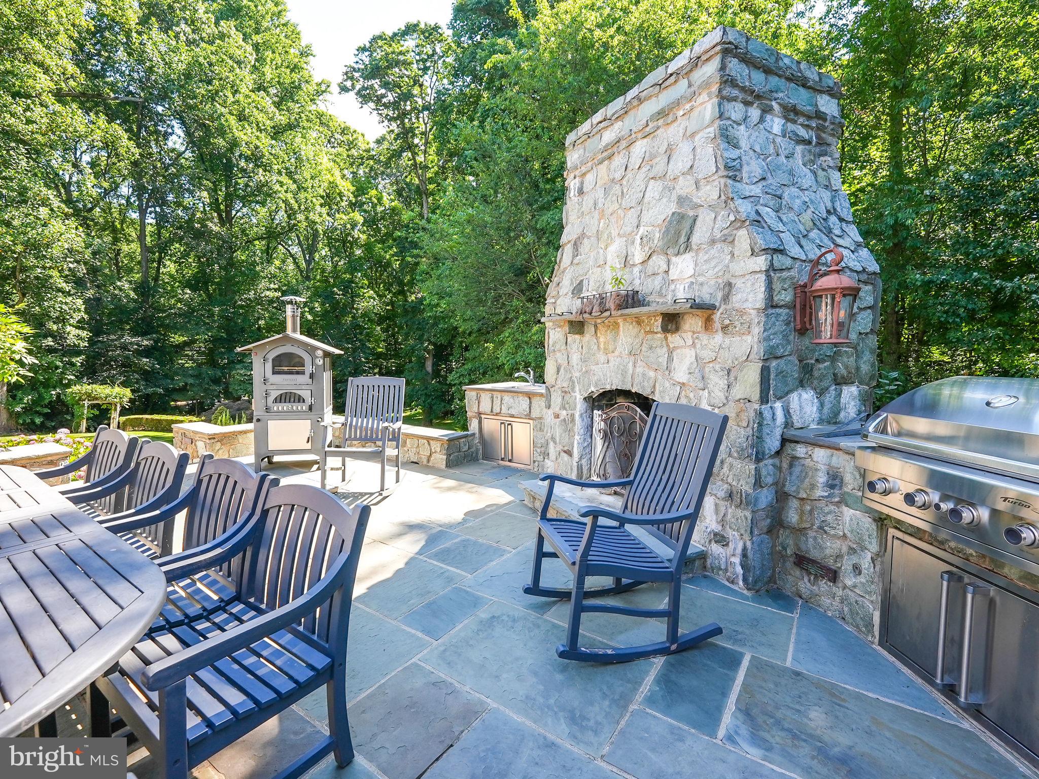 337 River Bend Road Great Falls, VA 22066 - Photo 64 of 92 Back exterior patio