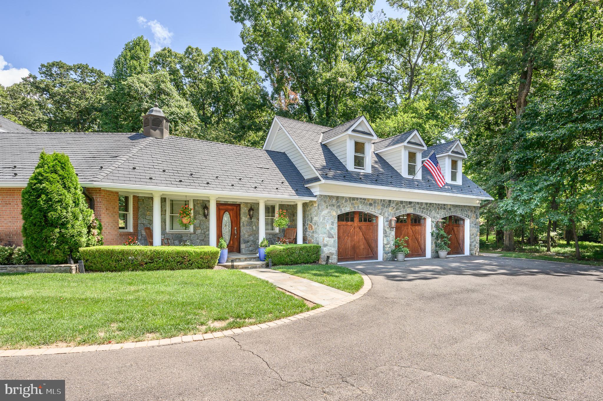 337 River Bend Road Great Falls, VA 22066 - Photo 8 of 92 Front exterior