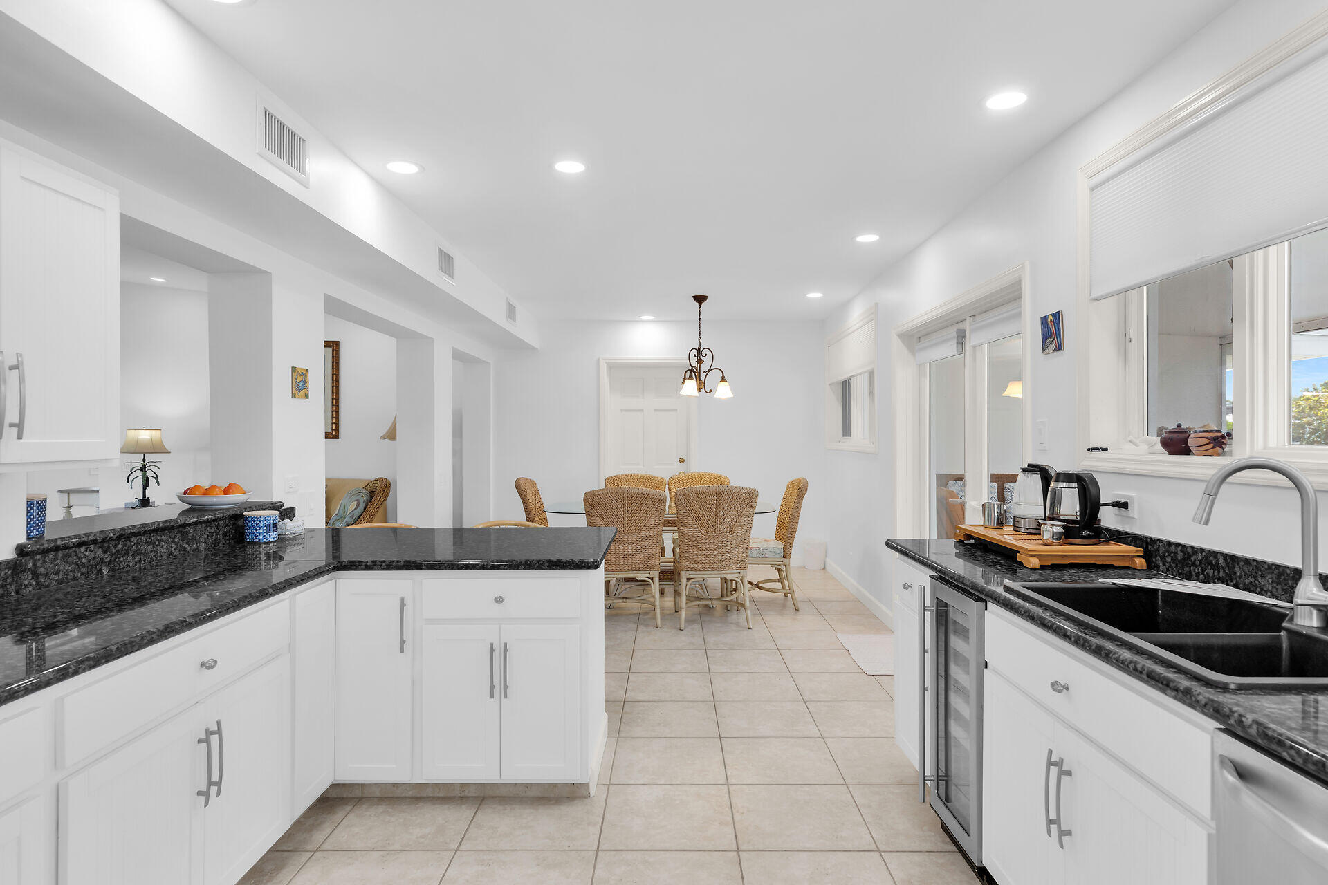 7501 Gulfstream Boulevard Marathon, FL 33050 - Photo 14 of 48 Kitchen