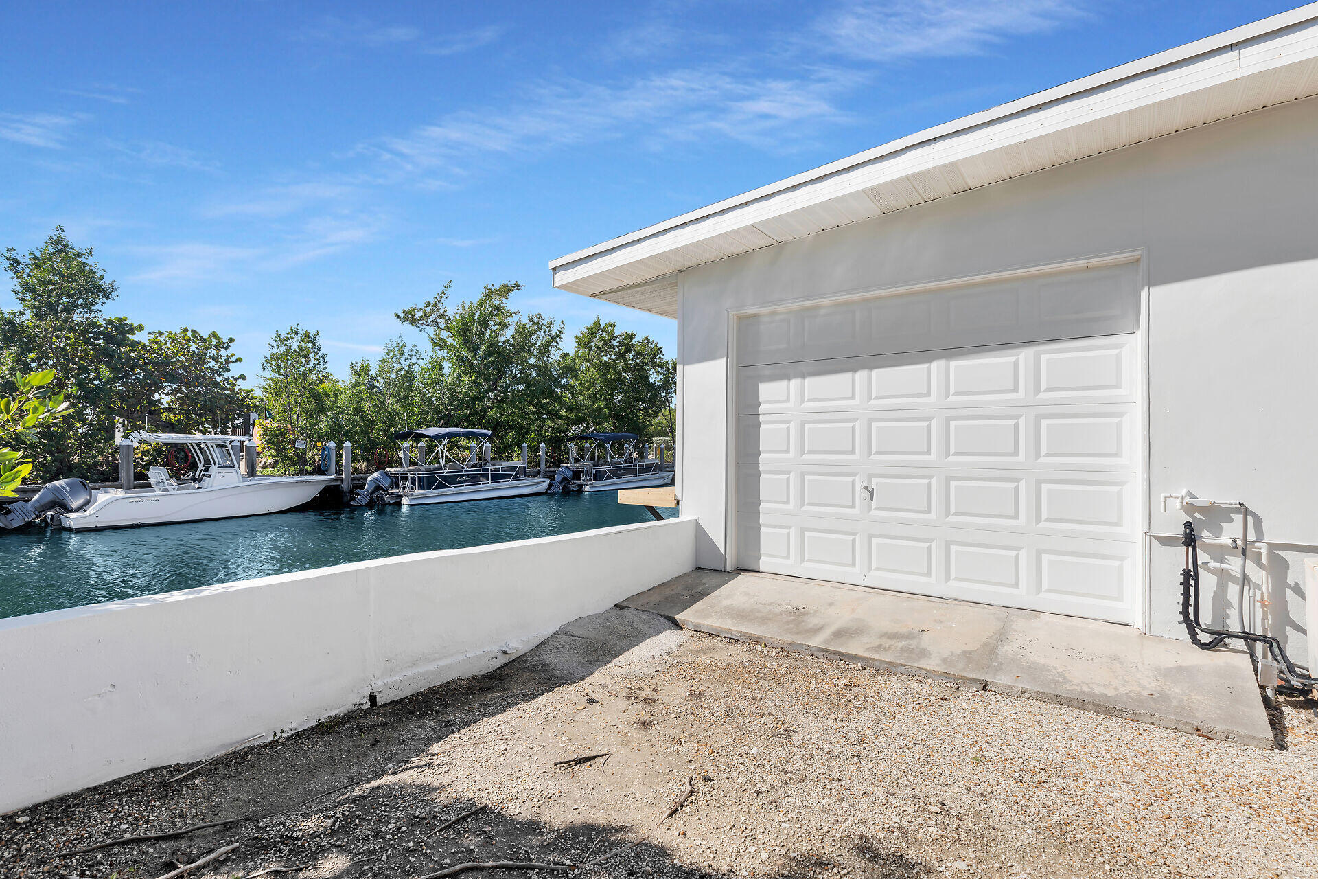 7501 Gulfstream Boulevard Marathon, FL 33050 - Photo 27 of 48 Storage Side Entrance