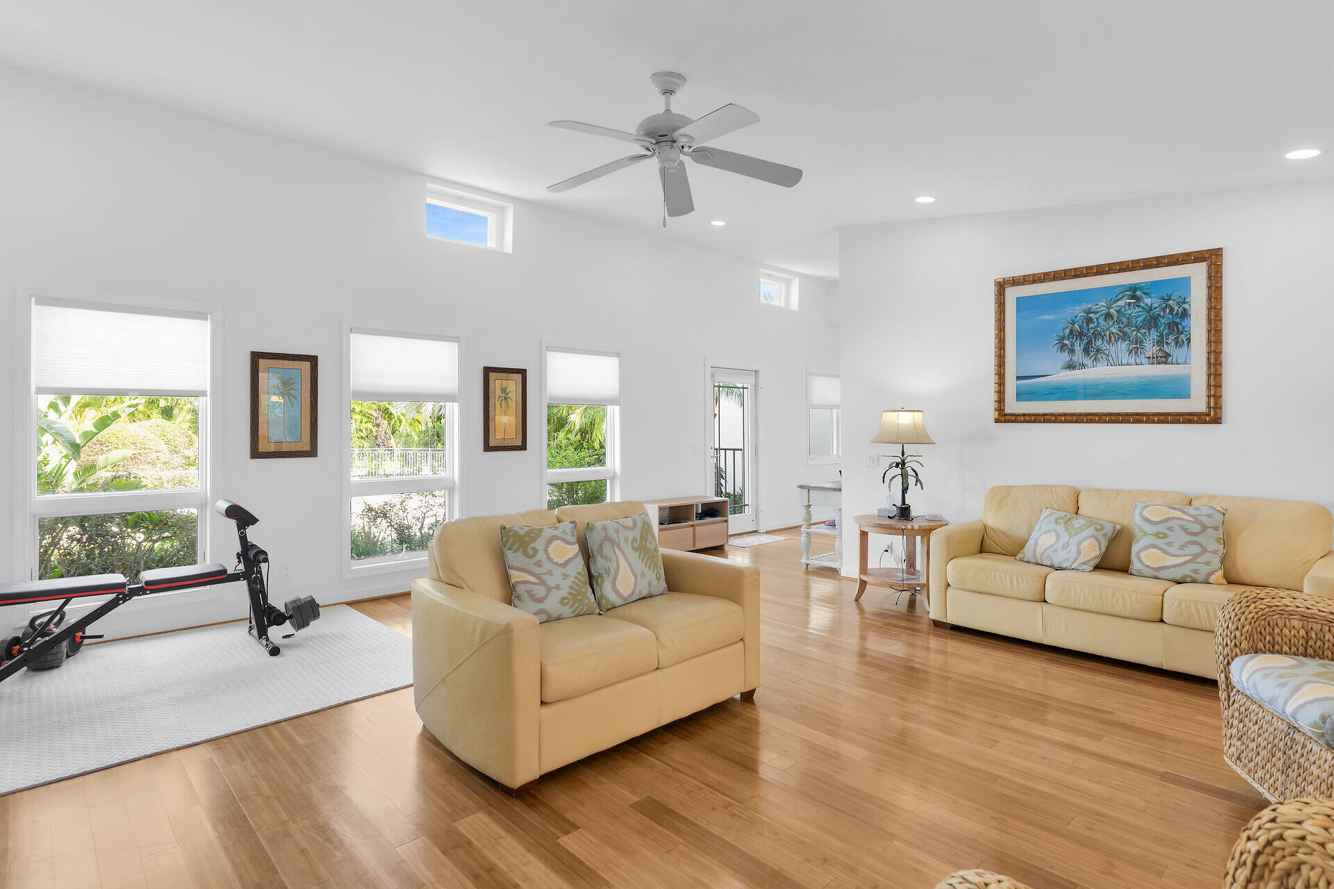 7501 Gulfstream Boulevard Marathon, FL 33050 - Photo 4 of 48 a living room with furniture and a large window