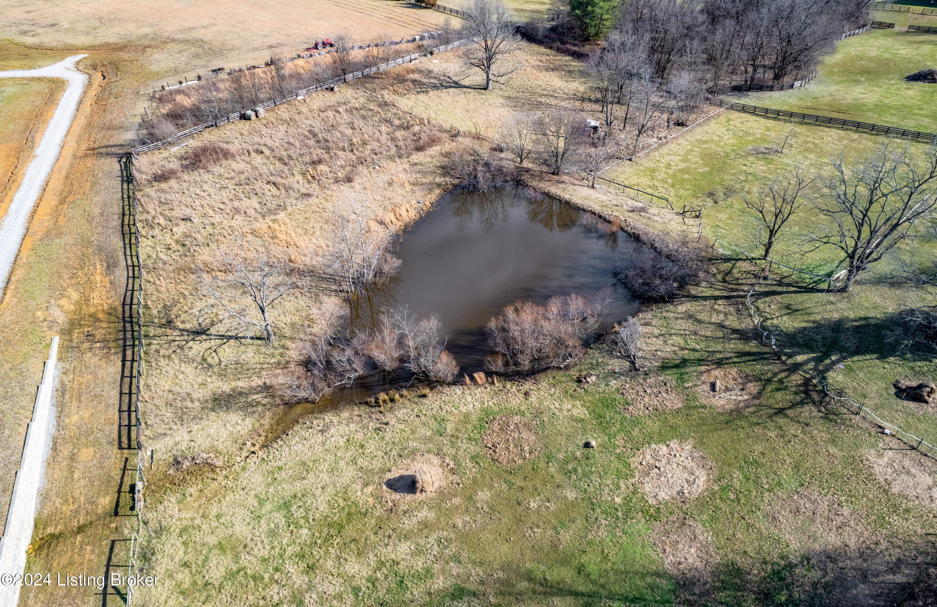4255 Todds Point Road Simpsonville, KY 40067 - Photo 7 of 11 4255 Todds Point Rd