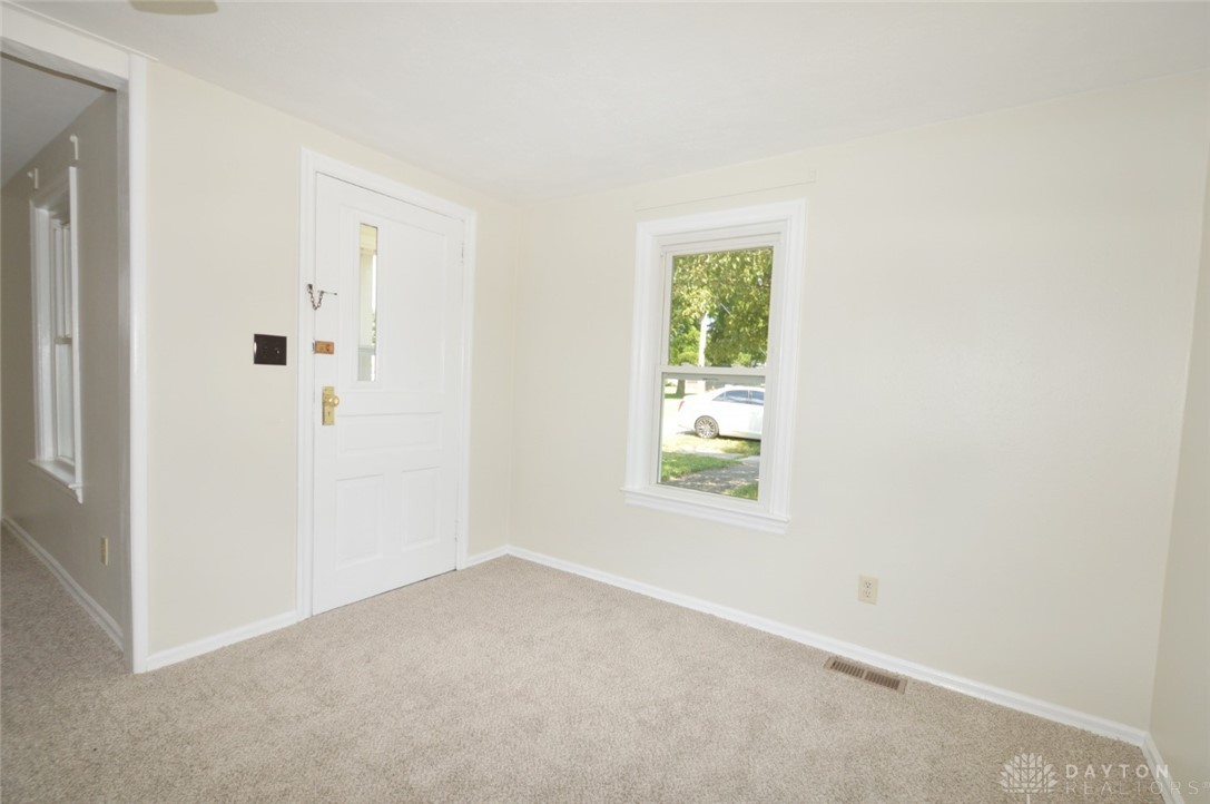 885 Alta Road Springfield, OH 45503 - Photo 4 of 33 Gallery Image 4