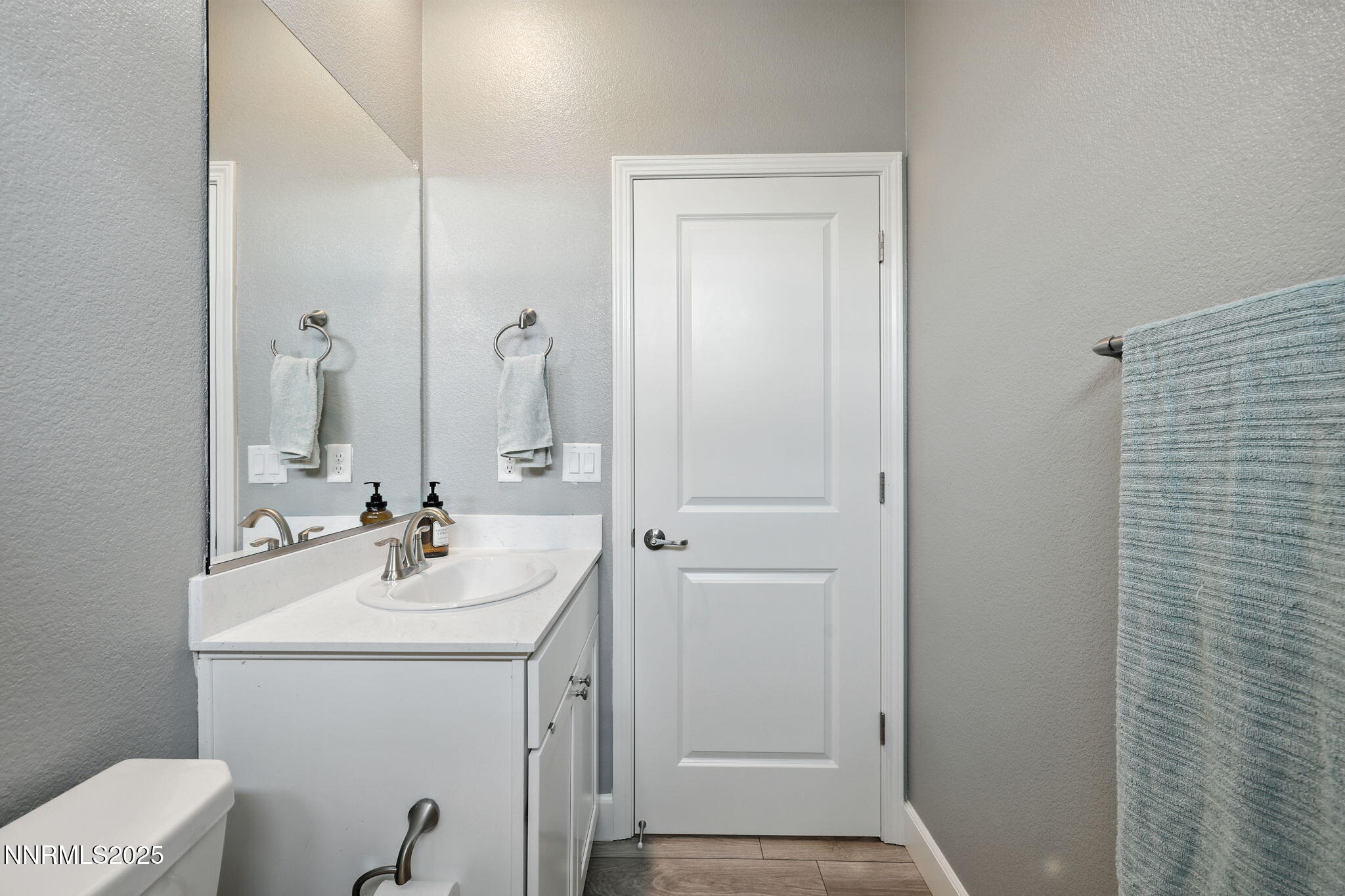 6029 Red Stable Road Sparks, NV 89436 - Photo 23 of 25 Guest Bath 2 6029 Red Stable Road