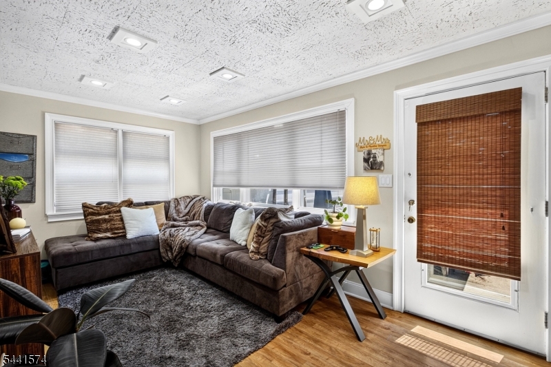 523 Harrison Place Linden, NJ 07036 - Photo 11 of 22