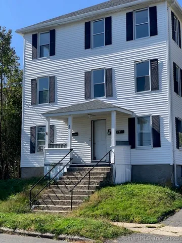 $1,800 | 30 Cottage Street, Unit 3, Bristol, CT 06010