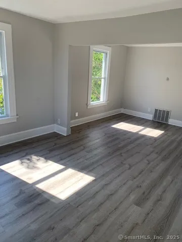 $1,800 | 30 Cottage Street, Unit 3, Bristol, CT 06010