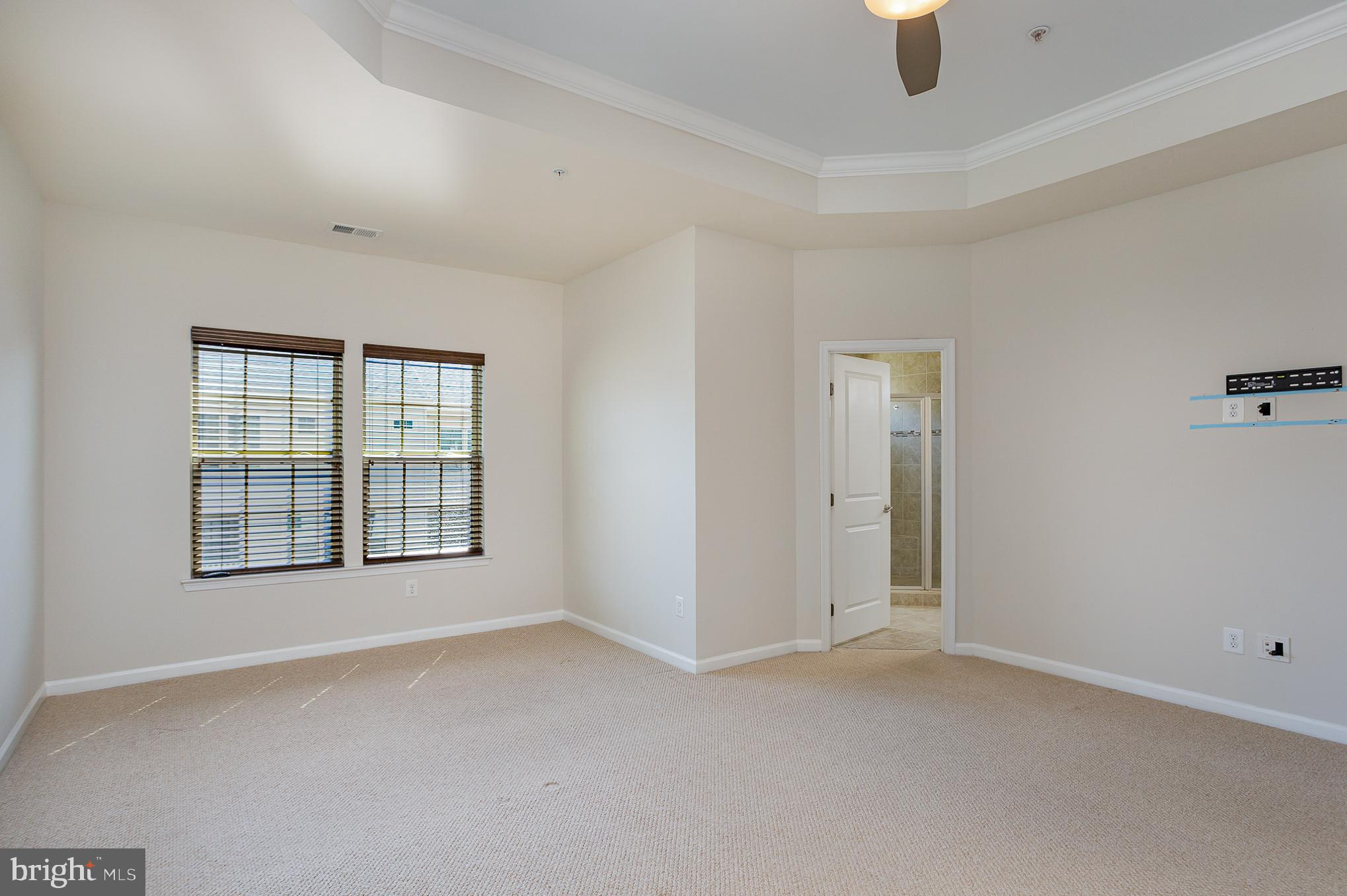 25890 Racing Sun Drive Aldie, VA 20105 - Photo 14 of 25 an empty room with windows