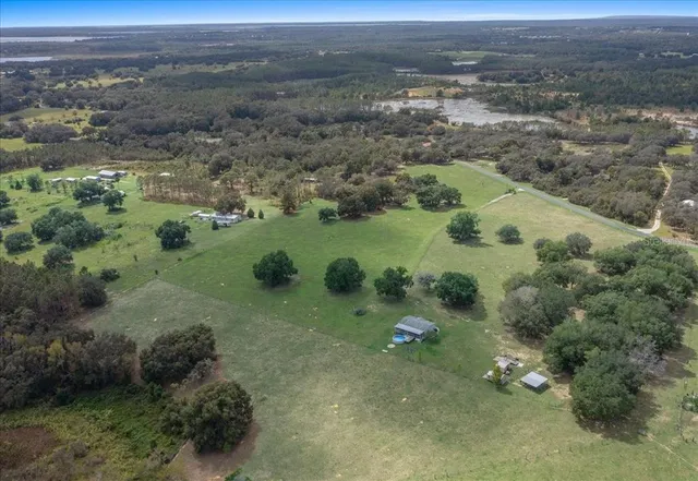 $679,900 | 17355 Southeast 260th Avenue Road, Umatilla, FL 32784