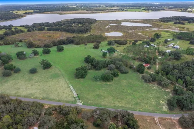 $679,900 | 17355 Southeast 260th Avenue Road, Umatilla, FL 32784