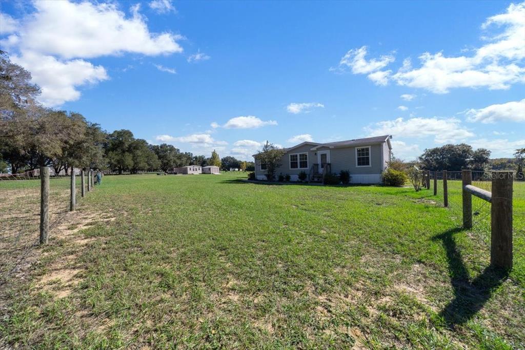 17355 Southeast 260th Avenue Road Umatilla, FL 32784 - Photo 6 of 69