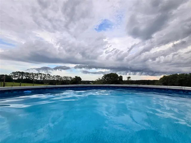 $679,900 | 17355 Southeast 260th Avenue Road, Umatilla, FL 32784